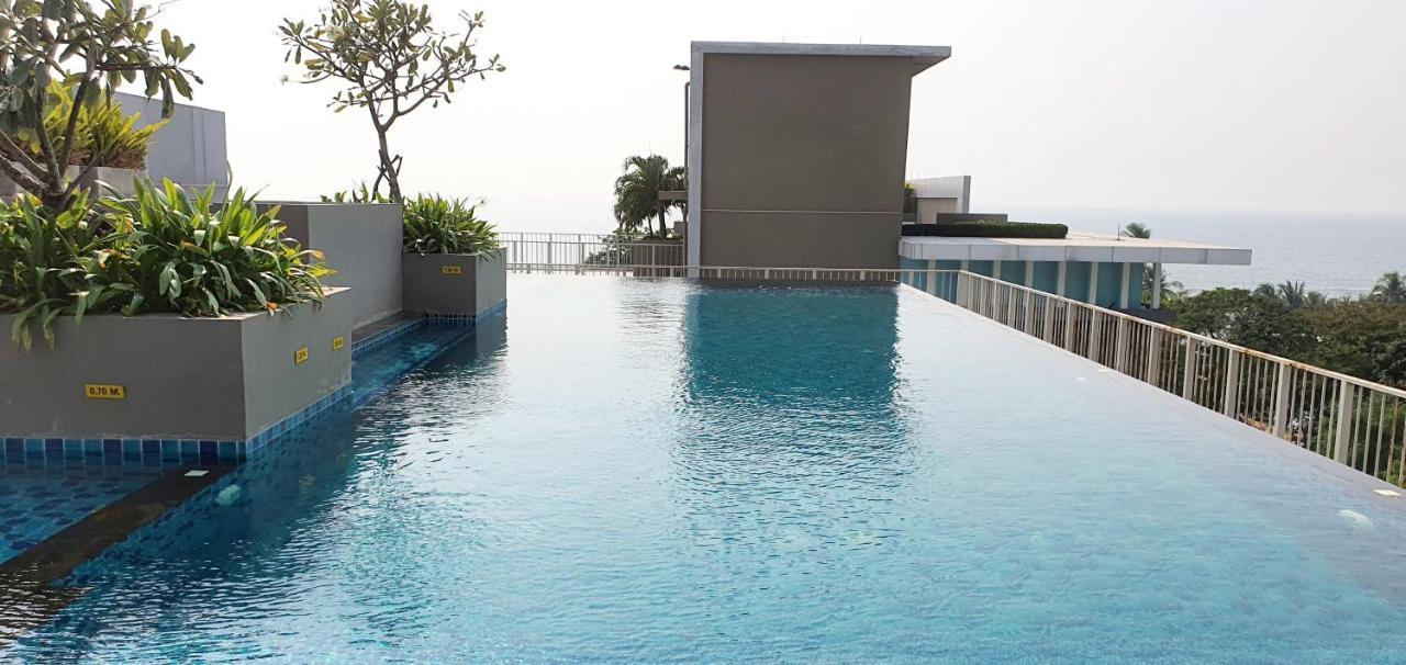 Sweet Seaview Flr6 With Toproop Pool Flr7 At The Blux Bangsaen Esterno foto