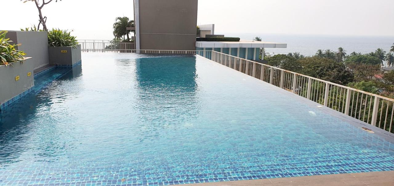 Sweet Seaview Flr6 With Toproop Pool Flr7 At The Blux Bangsaen Esterno foto