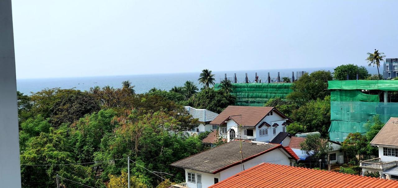 Sweet Seaview Flr6 With Toproop Pool Flr7 At The Blux Bangsaen Esterno foto