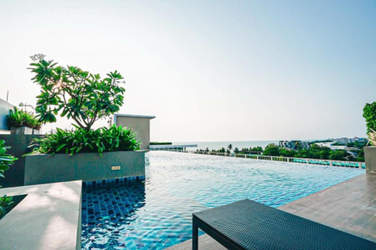 Sweet Seaview Flr6 With Toproop Pool Flr7 At The Blux Bangsaen Esterno foto